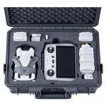 How many batteries can this case hold?